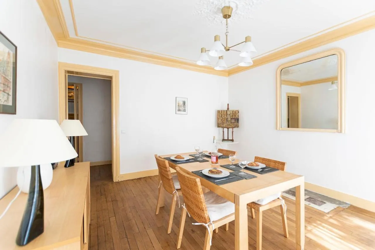 Your Home In Paris !