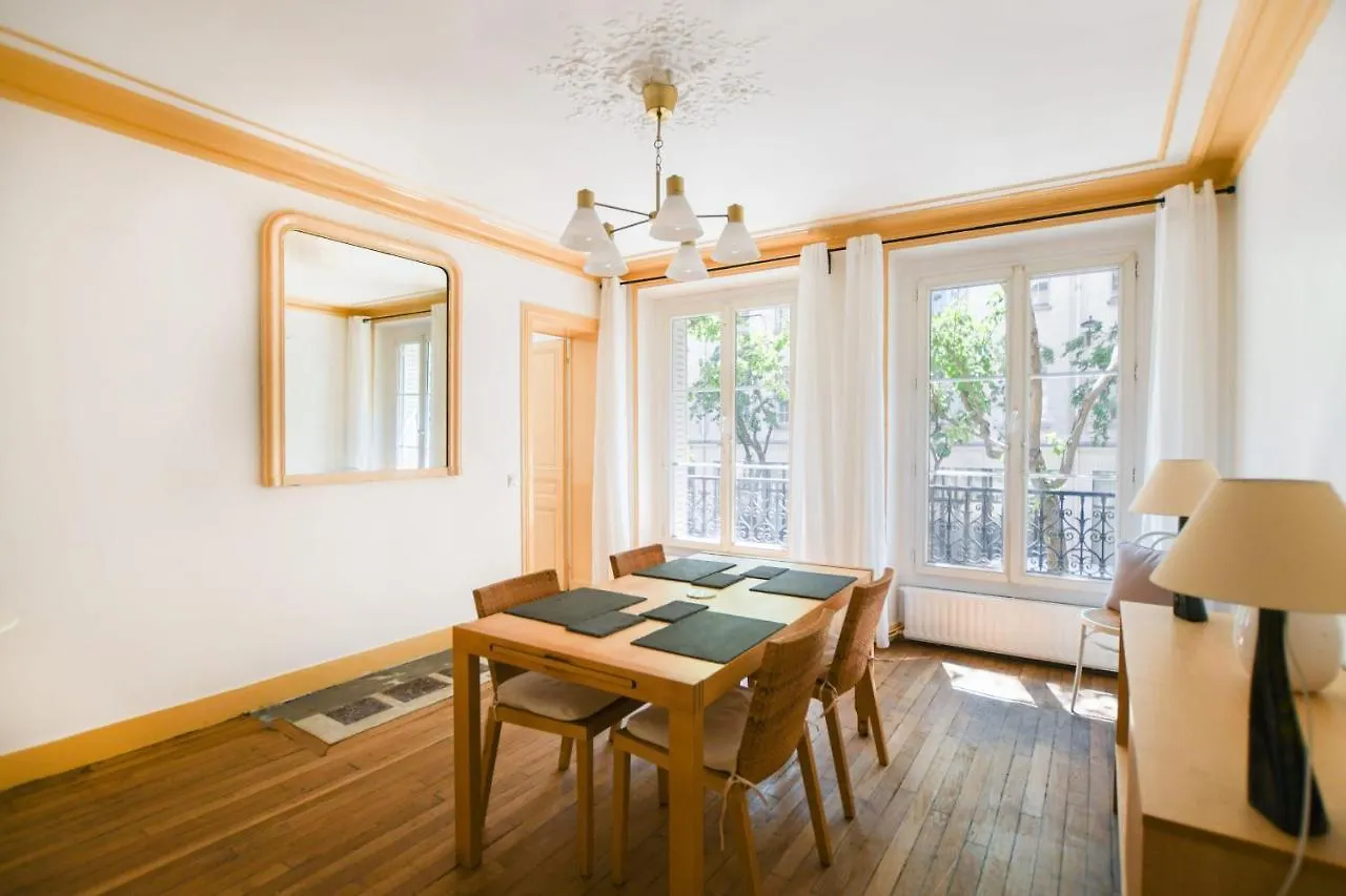 Your Home In Paris ! 0*,  França